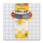 Olfa Frosted Ruler   9.5x9.5 inch, Antirutsch-Lineal mit schwarzen Linien auf milchigem Kunststoff
